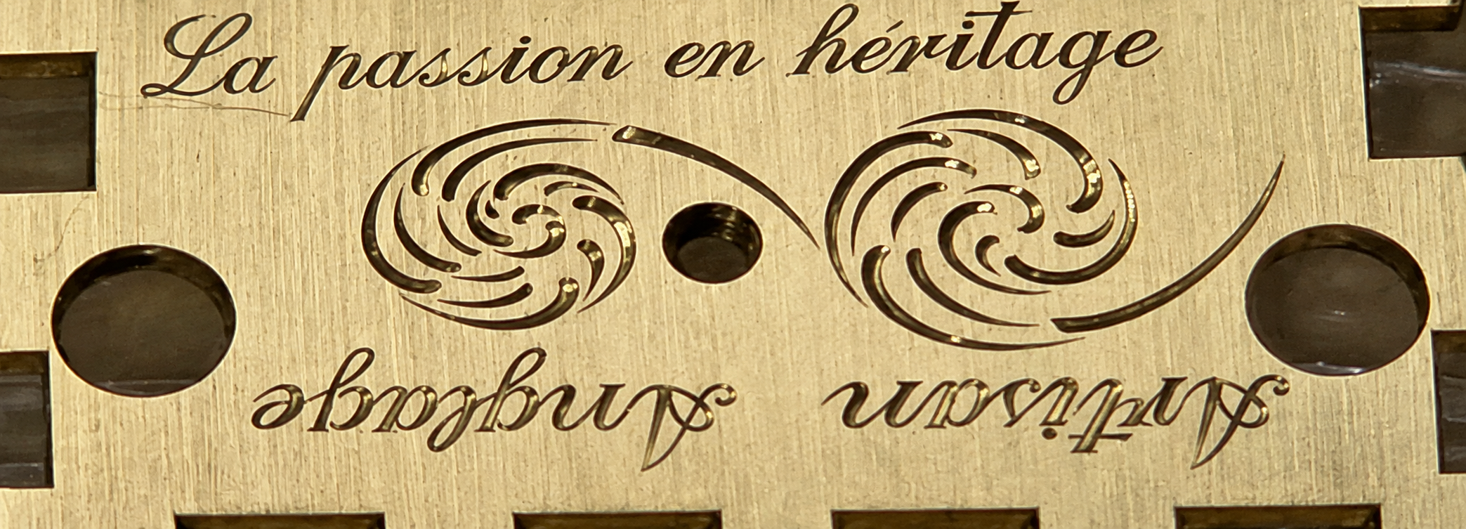 Plaque gravée Artisan Anglage — Noëlle Grisard